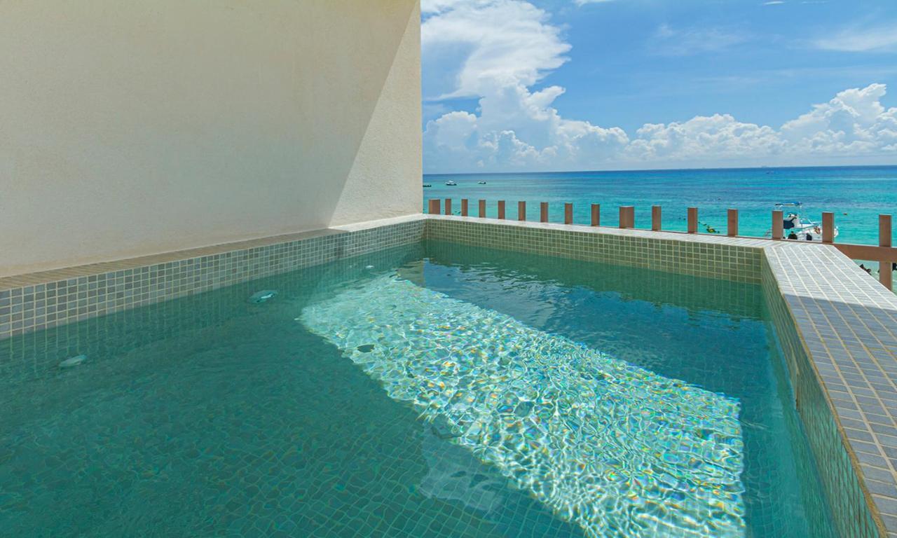 Ocean Blue Front Beach * Playa del Carmen